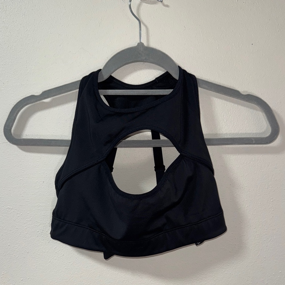 Savage X Fenty sport Black Sports Bra medium open neck athletic top 6081